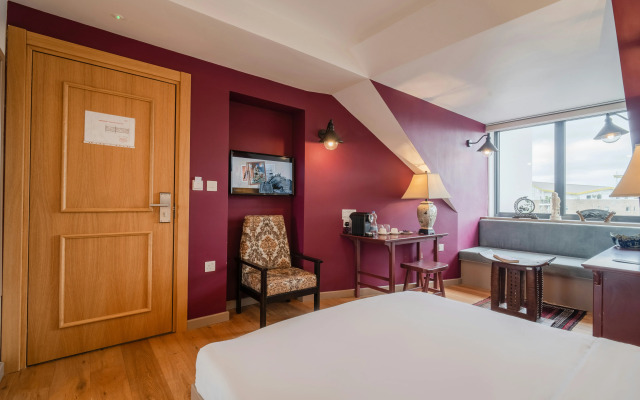 Limehouse Library Hotel