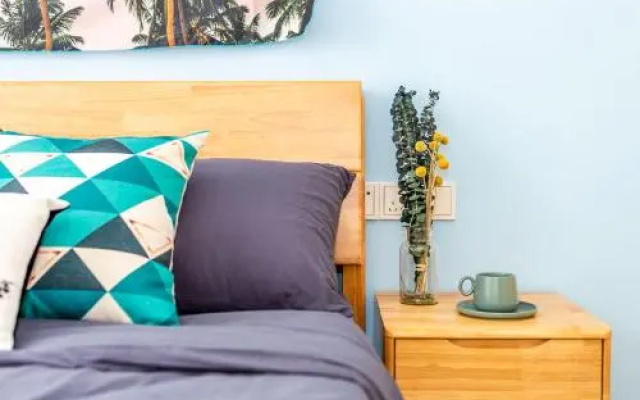 Zhuhai Xiangzhou District·Lovers Road Locals Apartment 00153800