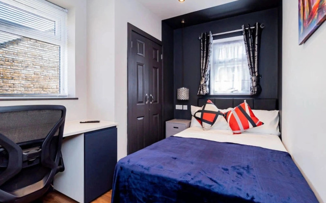 London Heathrow Airport 6 Bedroom Ensuite