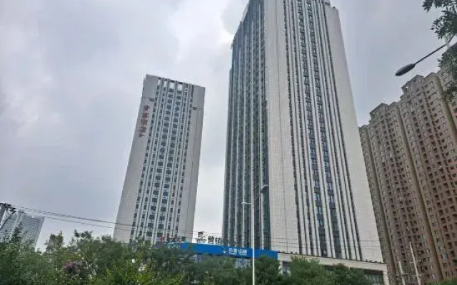 Zimu Smart Apartment (Xinxiang Baolong Longyu Branch)