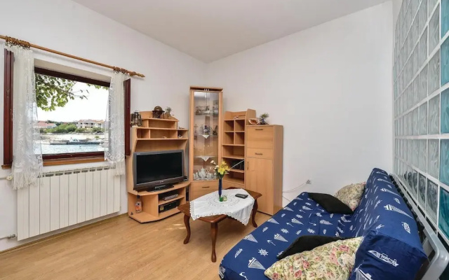 Amazing Home in Lun With Wifi and 3 Bedrooms