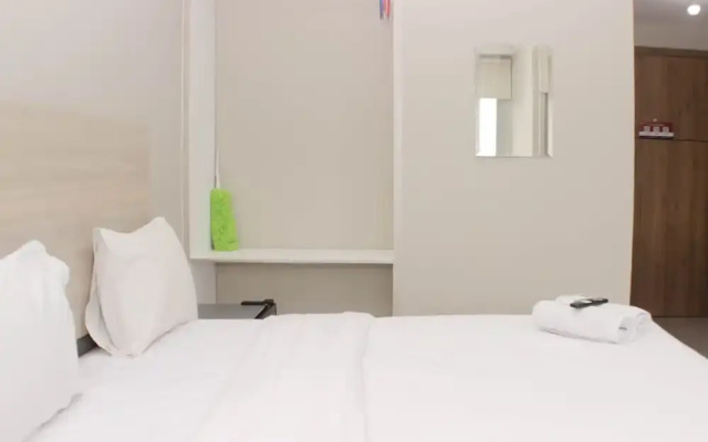 Cozy Studio at LRT City Jatibening Apartment