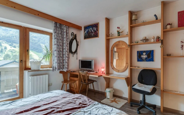 Cosy Chalet in Bramberg am Wildkogel With Fireplace
