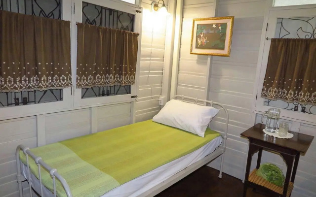 Siri Suvan @ Rambuttri Guest House(ศิริสุวรรณ แอท รามบุตรี เกสท์เฮาส์)