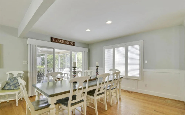 212 Maplewood Street Bethany by Long & Foster