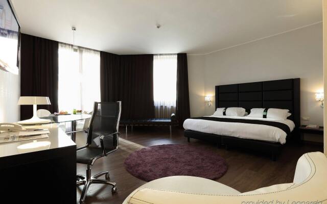 Отель Holiday Inn Genoa City Генуя комната для гостей