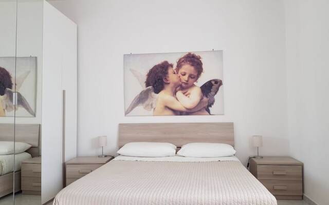 Апартаменты L'Opera Apartments комната для гостей