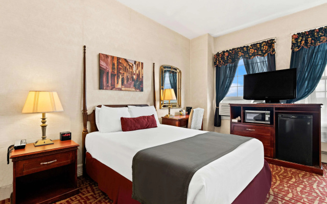 Genetti Hotel, SureStay Collection by Best Western