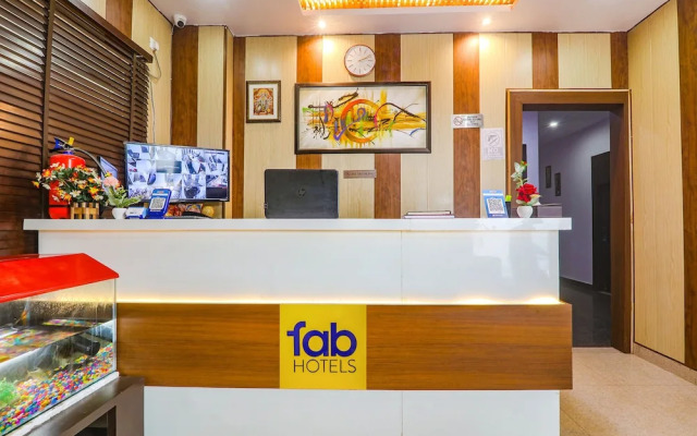 Fabhotel The Crestelia