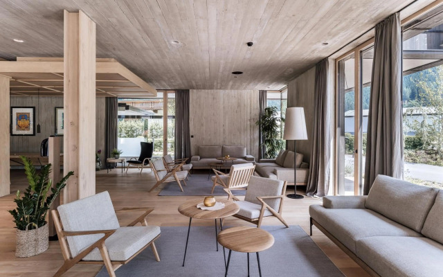 zelloon boutique hotel