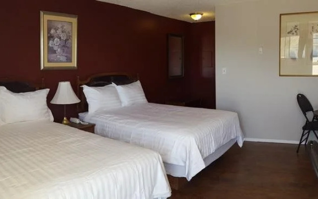 Highway Motor Inn