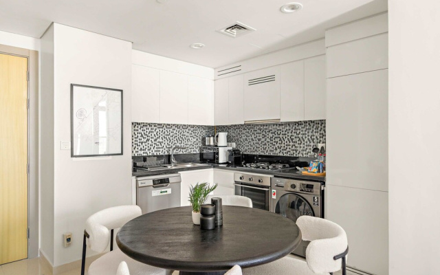 Silkhaus Stylish 2bdr in Aykon Tower