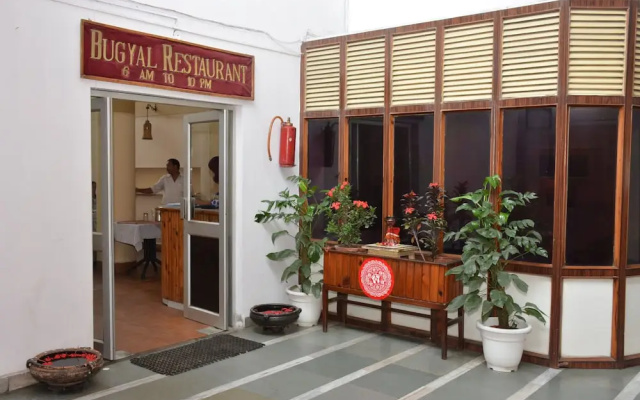 Hotel Drona