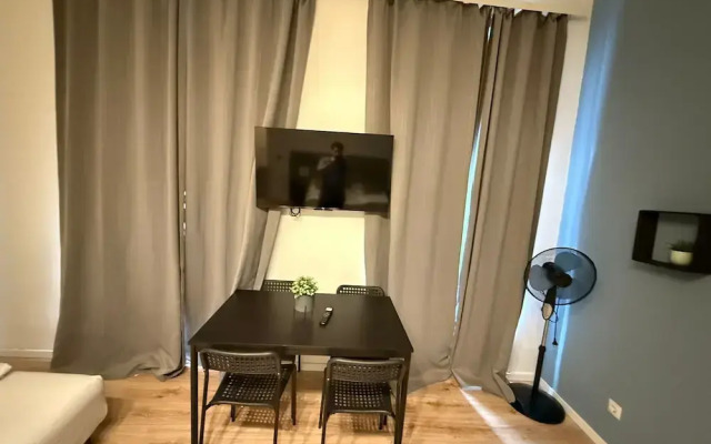 Chic 1BR Apt Steps from Schönbrunn