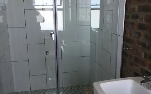 W21
