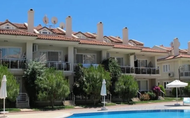 Villa SL18 by JoyLettings