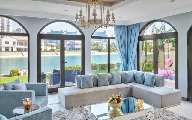 The Palm Jumeirah Villas - Frond C