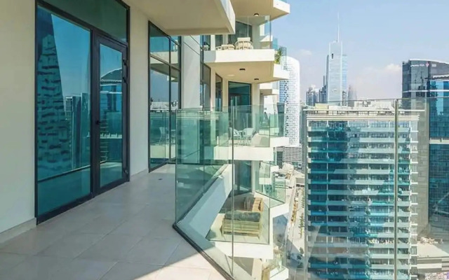 Elegant High Floor 2BR Furnished Urban Oasis