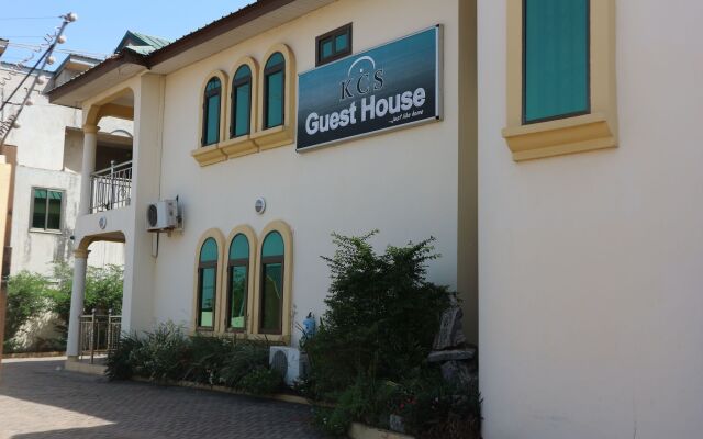 Отель KCS Guest House вид на фасад