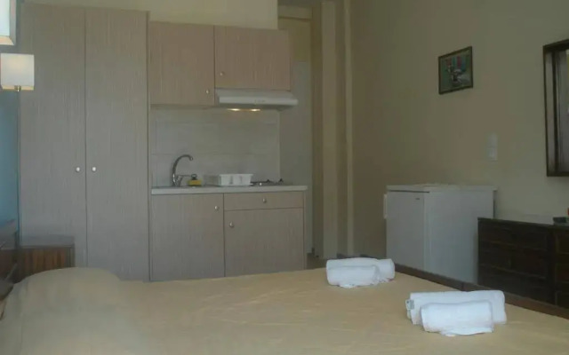 Tolon Beach Hotel
