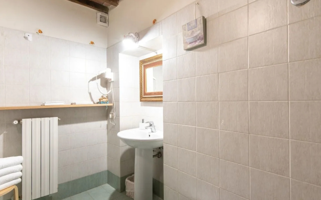 Secluded Apartment in Rapolano Terme with Garden