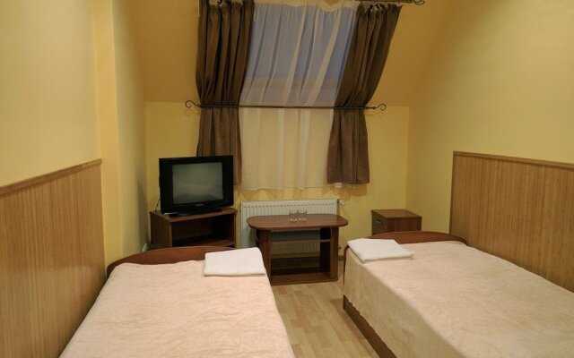 Art Hotel Palma Львов комната для гостей