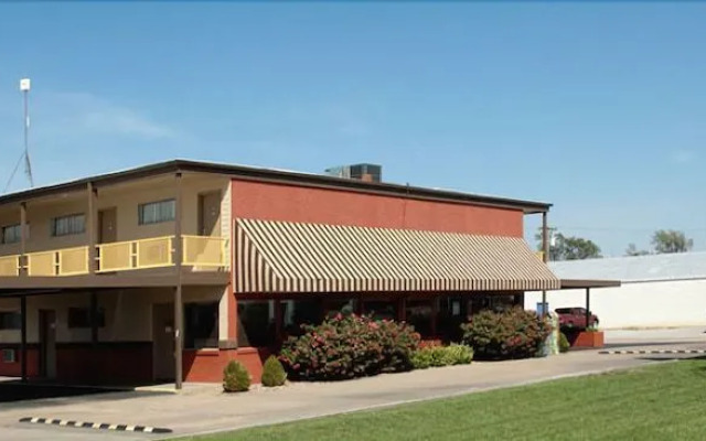 Traveler's Budget Inn