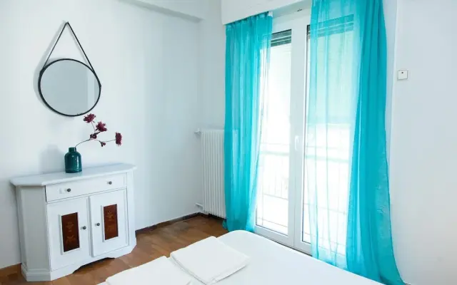 Brand new apt in central Athens