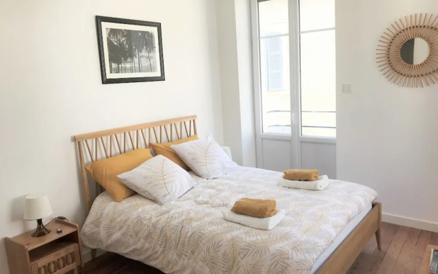 Grande Maison Vichy - Maison ou Appartements en Centre ville