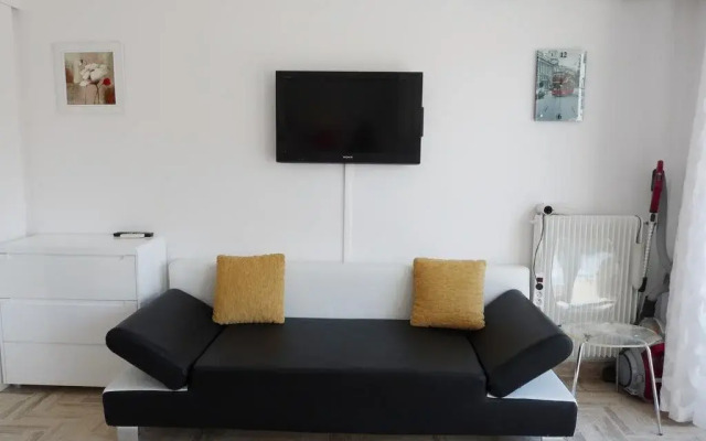 Maubourg Studio