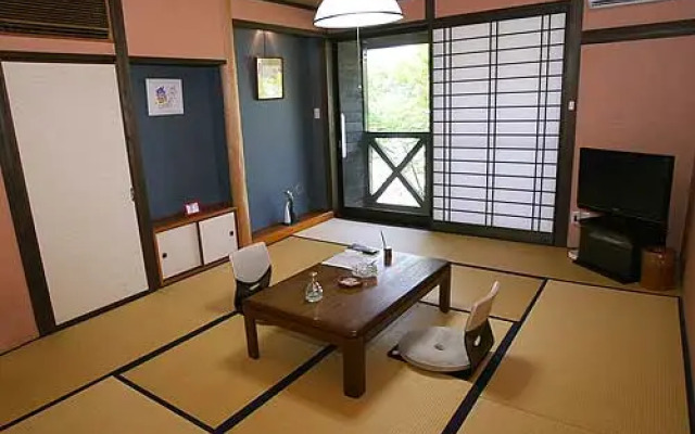 Yufuin Bath Satoyamasafu