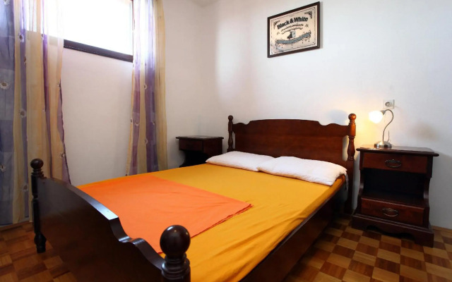 Three-Bedroom Spacious Modern Apartment SS