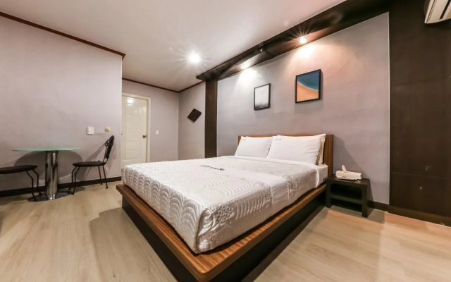 Zen Motel