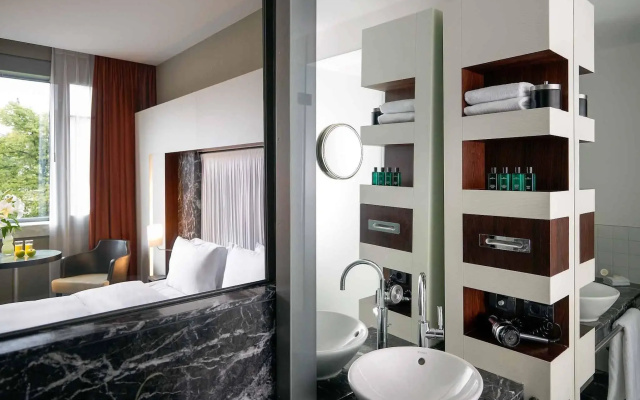 Hotel Luc, Autograph Collection