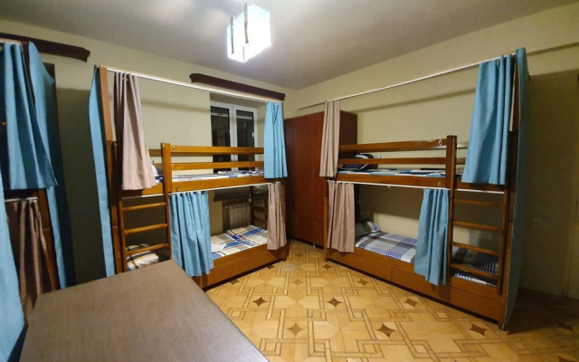 Doss Hostel And Hotel