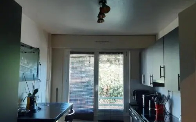 Lovely 2 bedroom flat 10 min from city Center