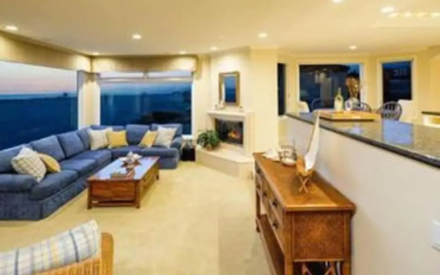 Stunning Hollywood Beach Ocean Front Home-0xnard