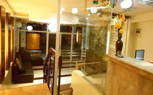 Ava Palm Suites