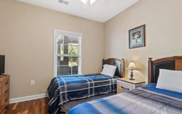 Arbor Trace Condo #812