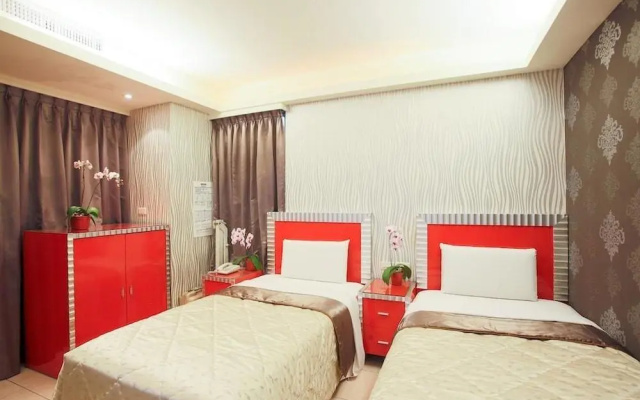 Happy Hotel
