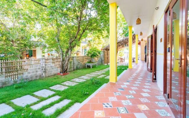 Отель An Bang Gold Coast Villa вид на фасад