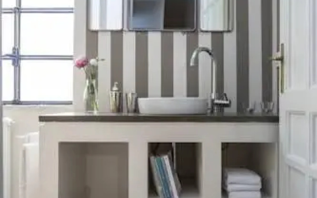 Garibaldi Suites Apartment