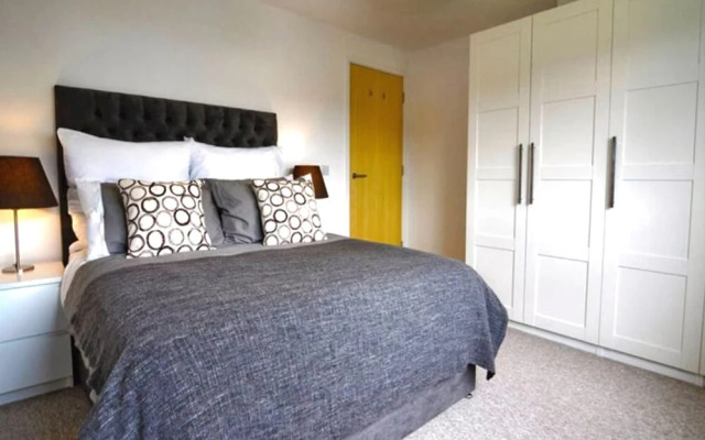 Cottage Road Flat