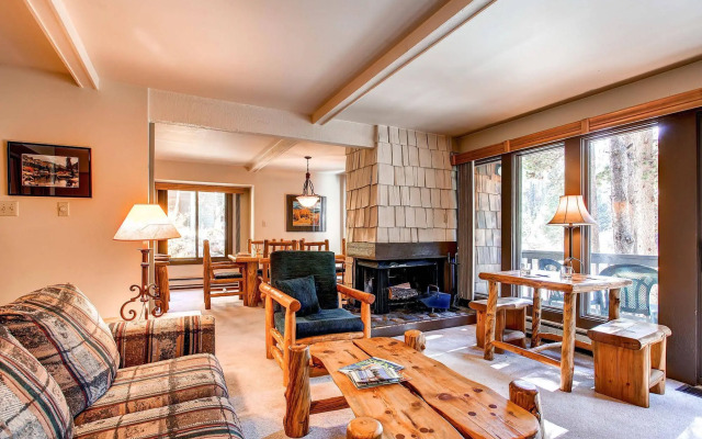 Tannenbaum Condominiums by Ski Country Resorts