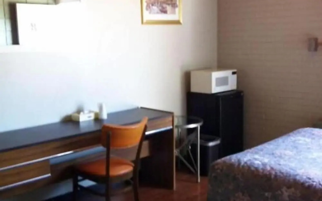 Superlodge Motel