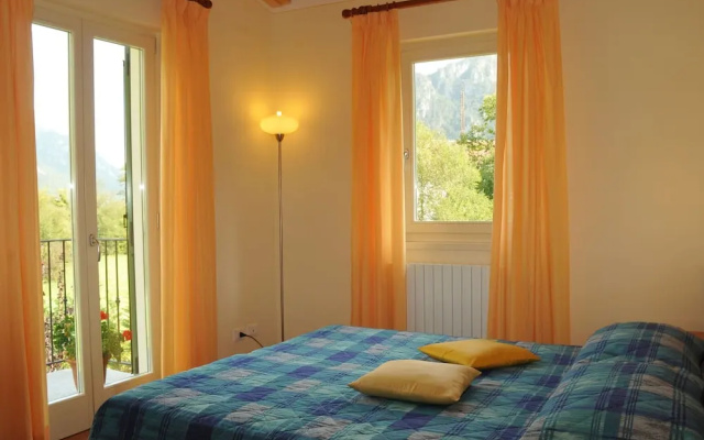 Apartment in Idro With Pool and Garden