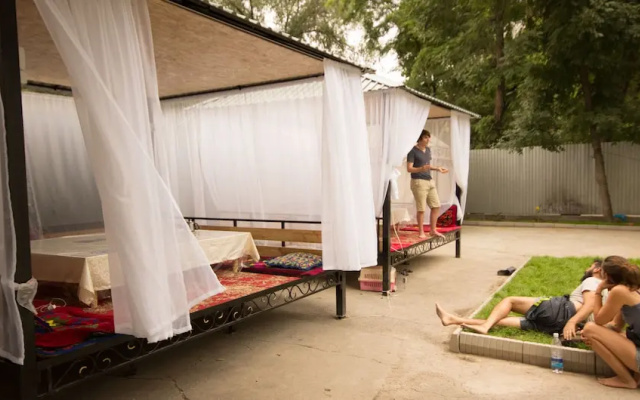 Friends guest house & hostel