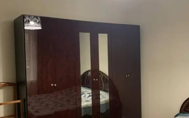 2 bedroom apartment center