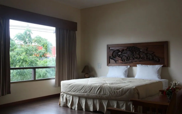 Baan Lanna Hotel