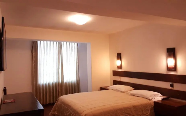 La Cabaña Hotel